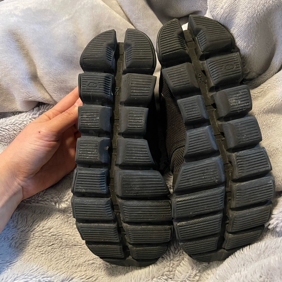 On Cloud 5 Waterproof Slip On Black Bungee Running Sneaker Women's Sz 6 (VGC) - Picture 4 of 5